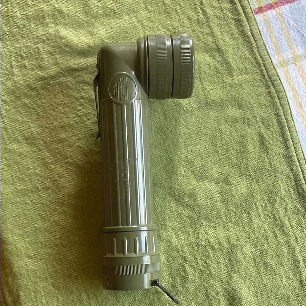 Vintage GT Price U.S. Military flashlight with white/red/blue color filters